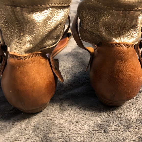 Sandals leather ankle strap gladiator small heel. - Picture 6 of 8